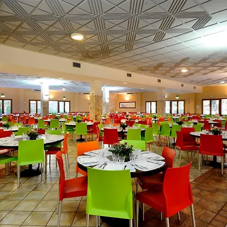 Üdülőközpont Serene 4*