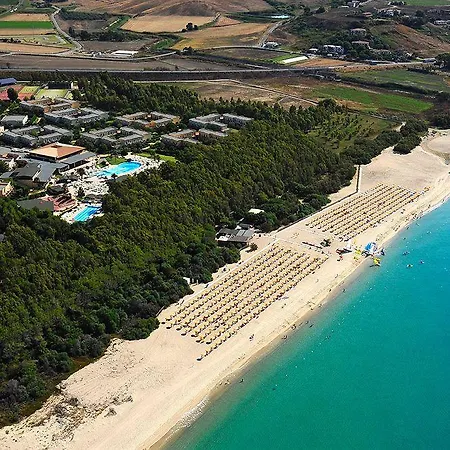 Serene Θέρετρο Κούτρο