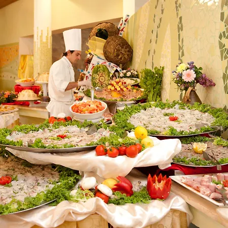 度假村 Serene 库特罗