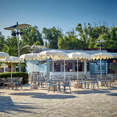 Serene אתר נופש 4*